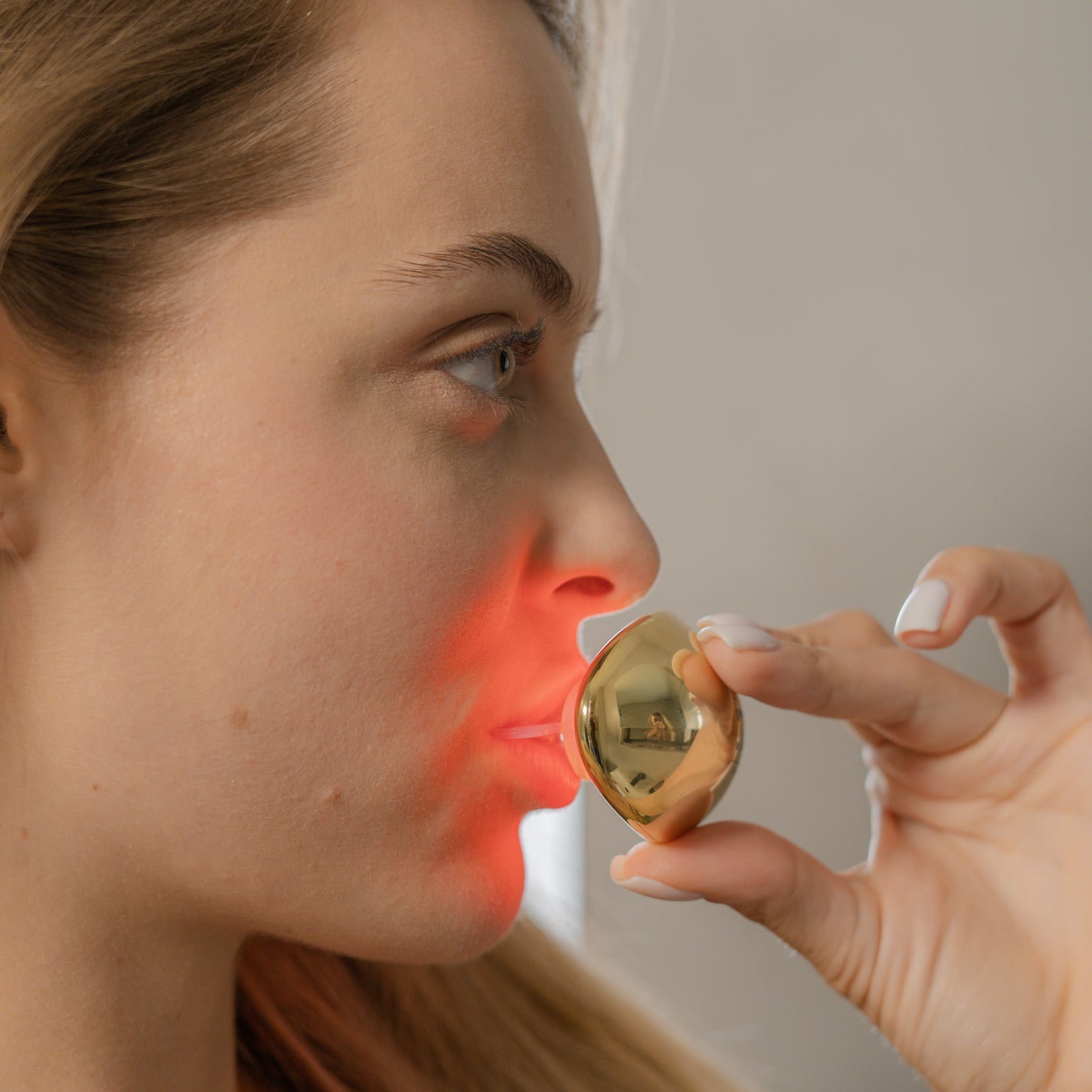 Lip Revitalising & Teeth Whitening Device