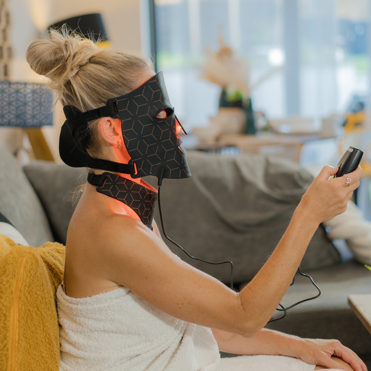 Silicone LED Face & Neck Therapy Mask – 7-Color Light + Near-Infrared black